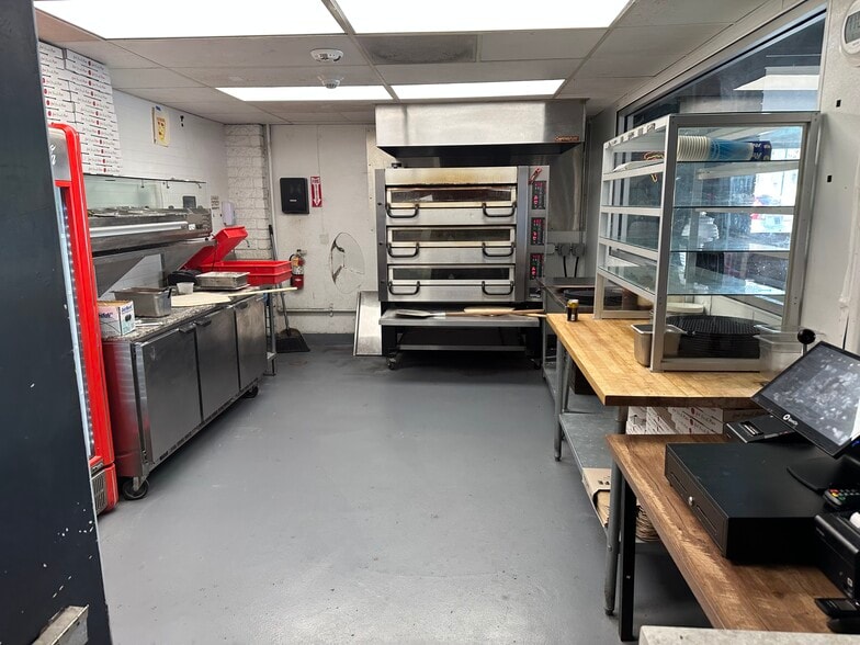 More Photos Of 188 California Ave, Reno Storefront Retail Office For Lease