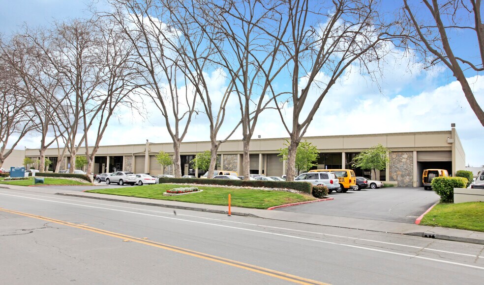 Primary Photo Of 3041 Teagarden St, San Leandro Warehouse For Lease