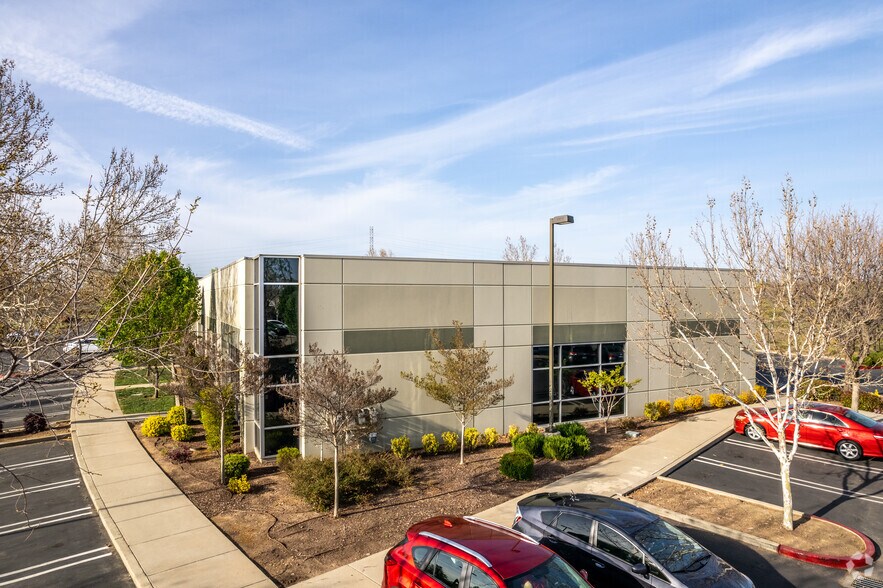 More Photos Of 950 Reserve Dr, Roseville Loft Creative Space For Lease