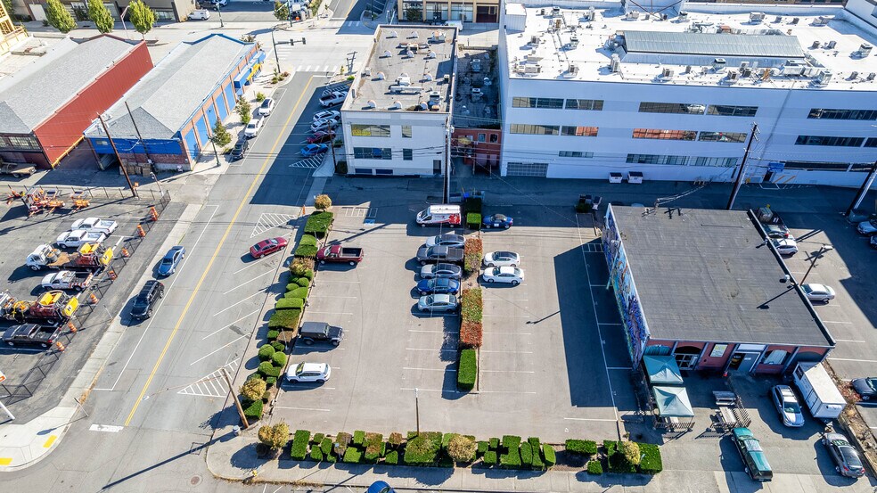 More Photos Of 1316 Wall St, Everett Office For Sale