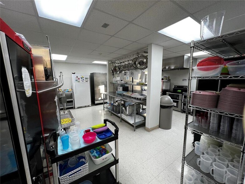 More Photos Of 19788 Sackett Ln, Waynesville Office For Sale