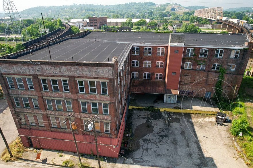 More Photos Of 1275 Budd St, Cincinnati Warehouse For Sale