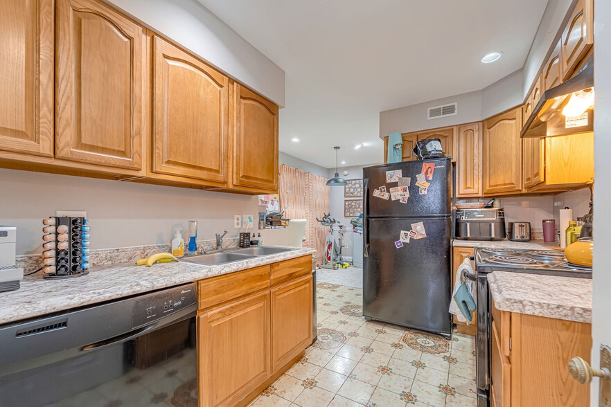 More Photos Of 1531 Green St, Philadelphia Apartments For Sale