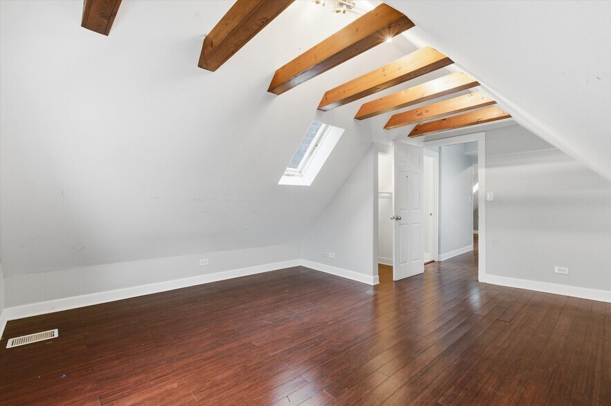 More Photos Of 4140 N Western Ave, Chicago Multifamily For Sale
