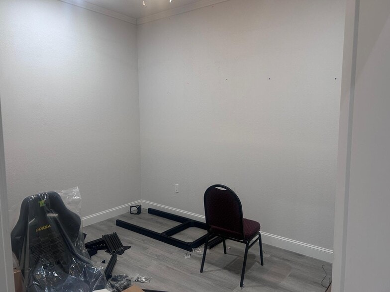 More Photos Of 200 Cypress Bend, Princeton Medical For Lease