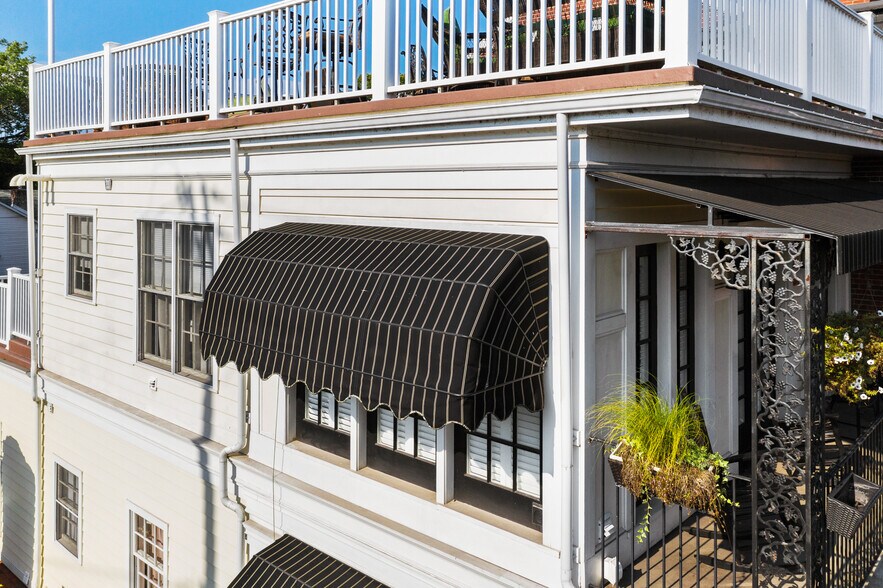 More Photos Of 28 W Bridge St, New Hope Hospitality For Sale