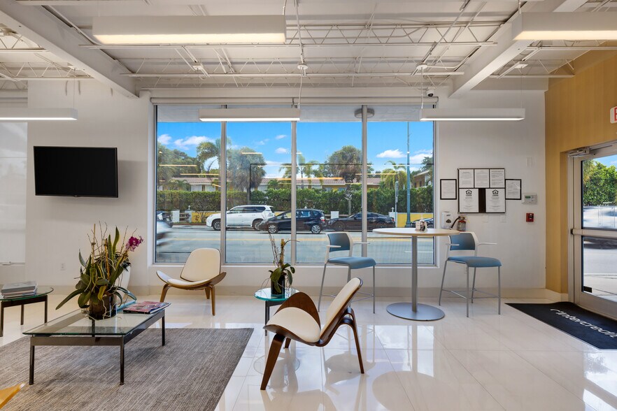 More Photos Of 4713-4725 SW 8th St, Miami Storefront For Lease