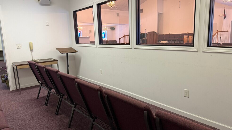 More Photos Of 6701 Ringwood Rd, Oxford Industrial For Lease