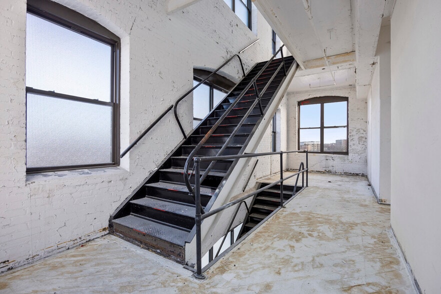 More Photos Of 104-112 Erie Blvd, Schenectady Land For Sale