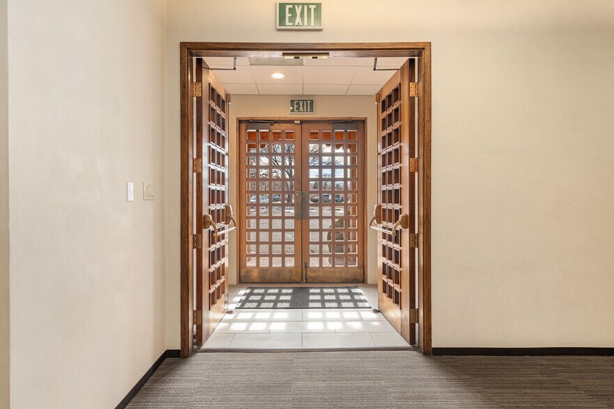 More Photos Of 1048 Paseo De Peralta, Santa Fe Office For Sale