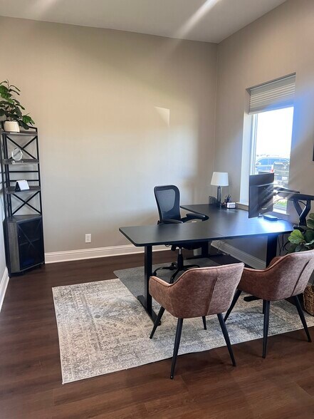 More Photos Of 4645 Wyndham Ln, Frisco Office For Lease