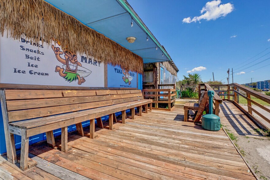 More Photos Of 2181 New River Inlet Rd, North Topsail Beach Convenience Store For Sale