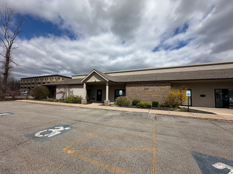 Primary Photo Of 121 Erie Canal Dr, Rochester Medical For Lease