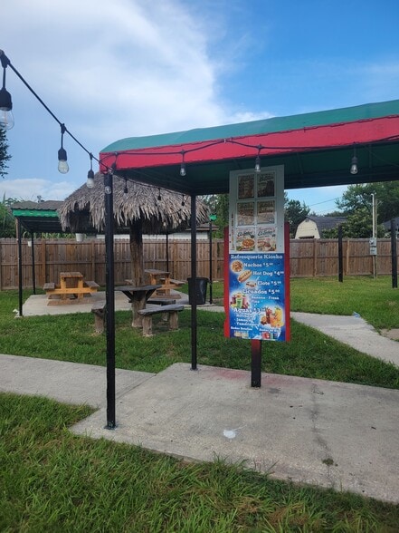 More Photos Of 2770 Strawberry Rd, Pasadena Restaurant For Sale