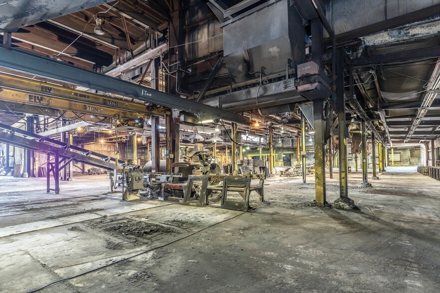 More Photos Of 283 N Main St, Fredericktown Industrial For Sale