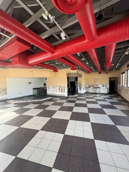 More Photos Of 138 Commerce Ave, Lagrange Fast Food For Sale