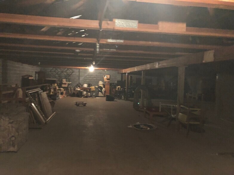 More Photos Of 1023 W Washington St, Hagerstown Warehouse For Lease