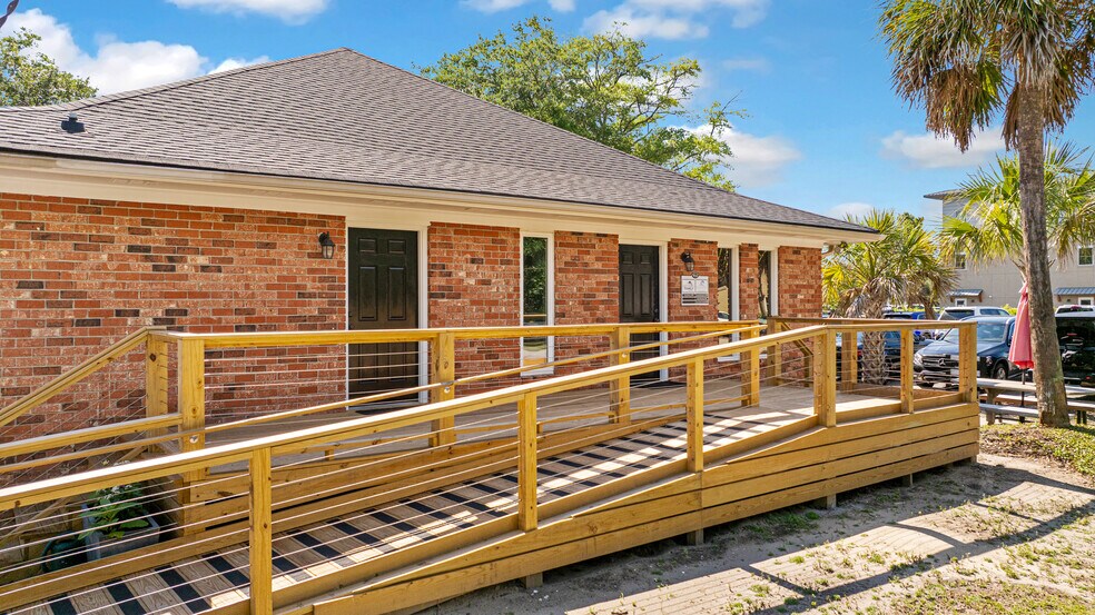 Primary Photo Of 924 Tall Pine Rd, Mount Pleasant Medical For Sale