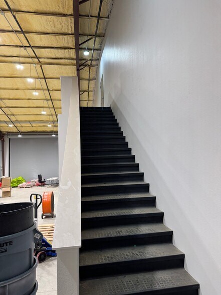 More Photos Of 5936 Imperial Loop, College Station Industrial For Lease