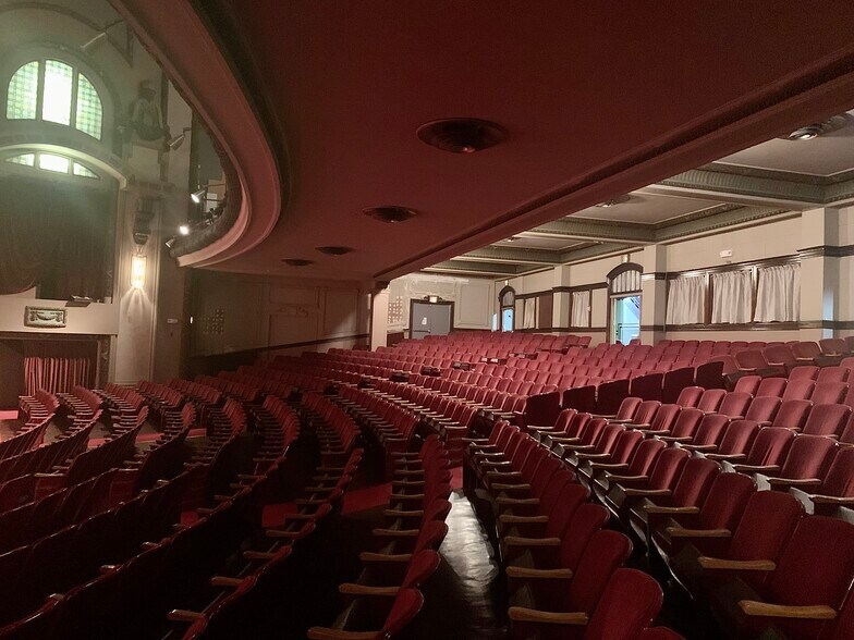 More Photos Of 727 Ohio St, Terre Haute Theater Concert Hall For Sale