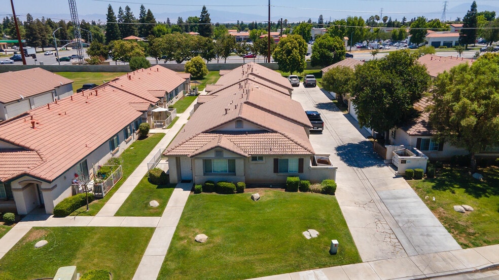 More Photos Of 4314 Pebble Creek Dr, Bakersfield Apartments For Sale