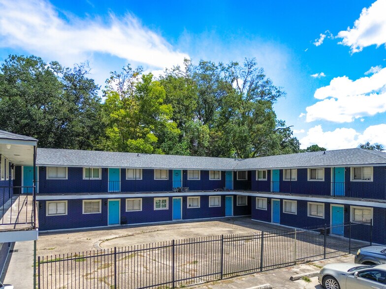 More Photos Of , Baton Rouge Multifamily For Sale