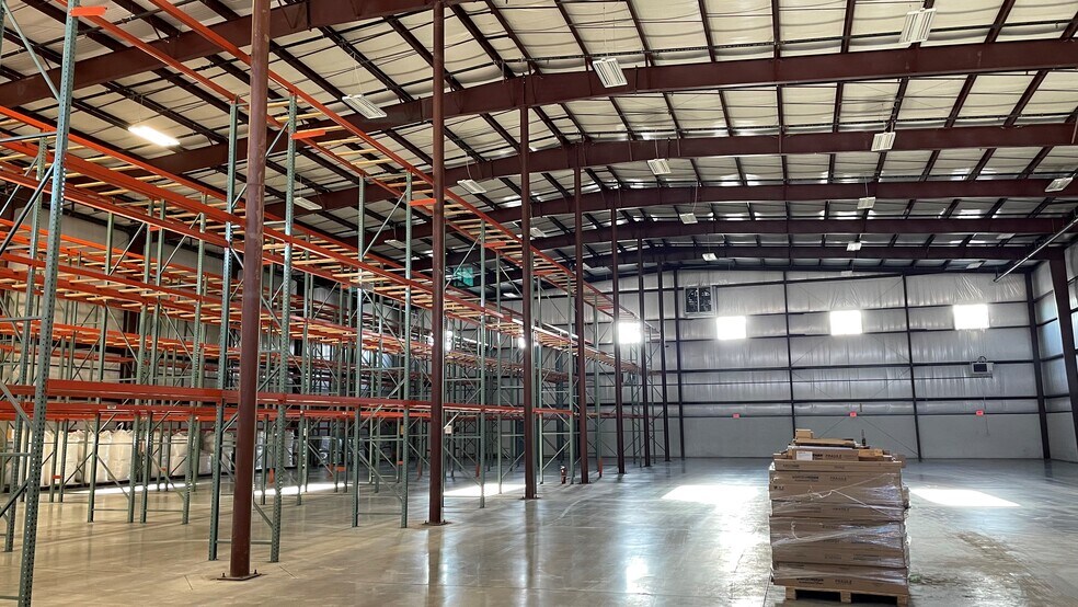 More Photos Of 5049 Center Dr, Latrobe Warehouse For Lease