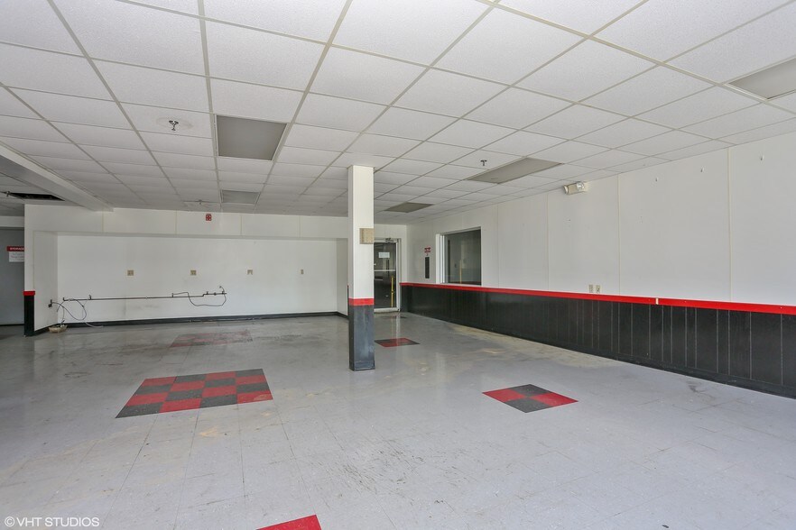 More Photos Of 1919 E Us Highway 12, Michigan City Manufacturing For Lease