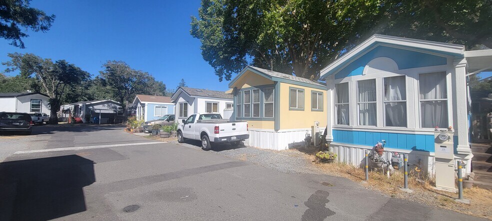 More Photos Of 6070 Old Redwood Hwy, Penngrove Manufactured Housing Mobile Home Park For Sale