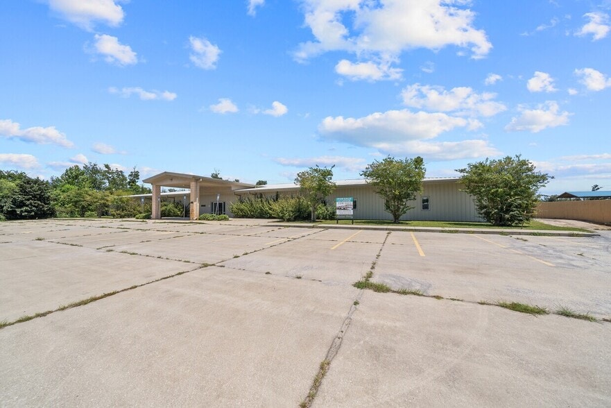 More Photos Of 230 N Tyndall Pky, Panama City Office For Lease