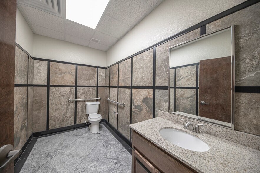 More Photos Of 16651 W Basin St, Odessa Industrial For Sale