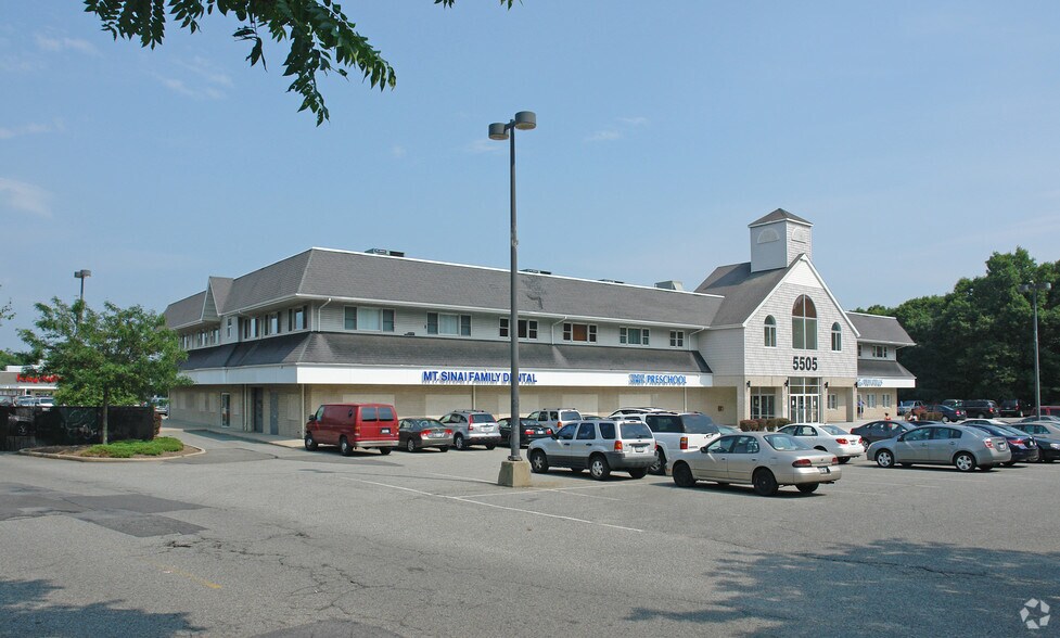 Primary Photo Of 5499-5507 Nesconset Hwy, Mount Sinai Unknown For Lease