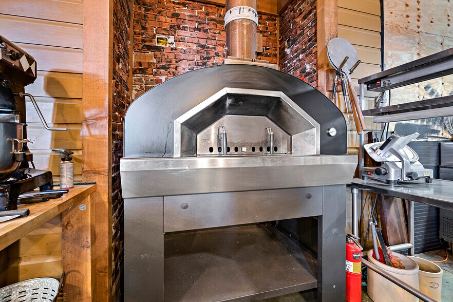 More Photos Of 103 S 6th St, Brownfield Restaurant For Sale