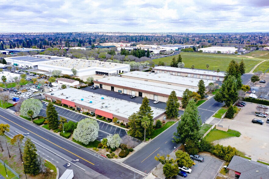 Primary Photo Of 105 W Dakota Ave, Clovis Industrial For Sale