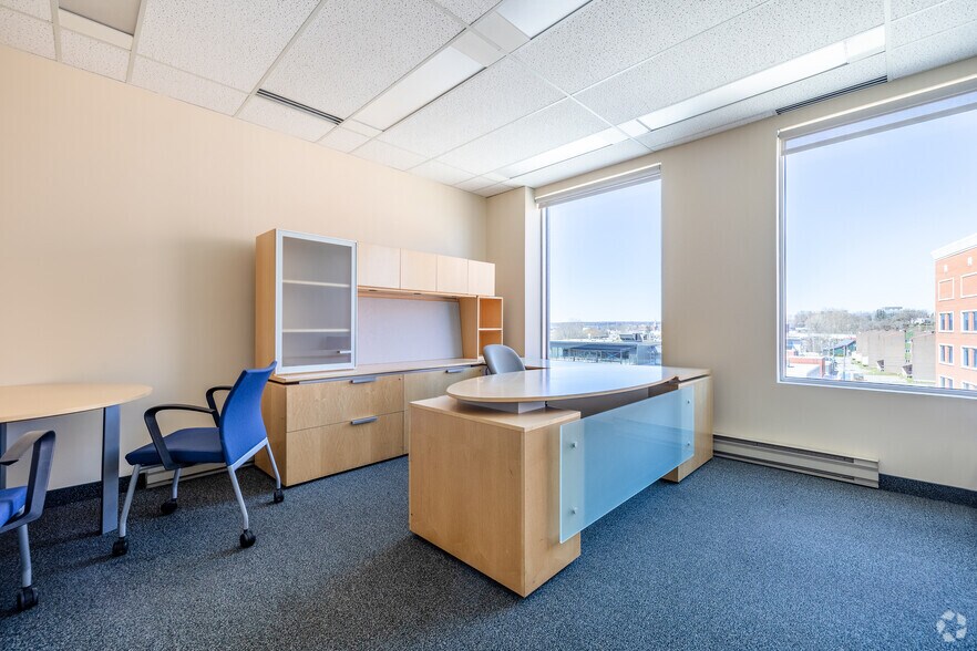 More Photos Of 1500 Rue Royale, Trois-Rivières Office For Lease