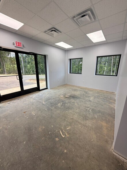 More Photos Of 40 GTD Loop, Newnan Industrial For Sale