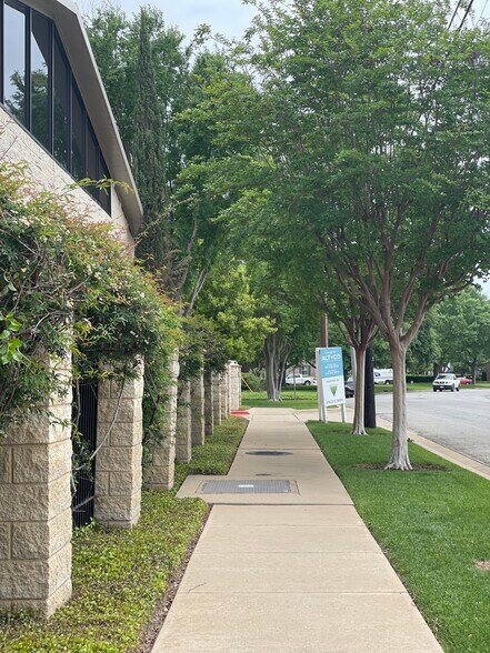 Primary Photo Of 3738 Haggar Way, Dallas Flex For Sale