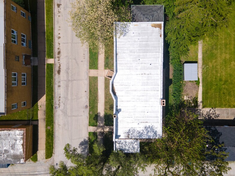 More Photos Of 11 157th St, Calumet City Apartments For Sale