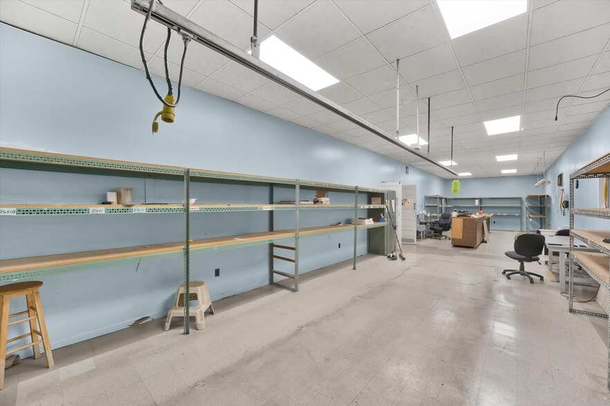 More Photos Of 602-620 Tacoma St, Allentown Manufacturing For Sale