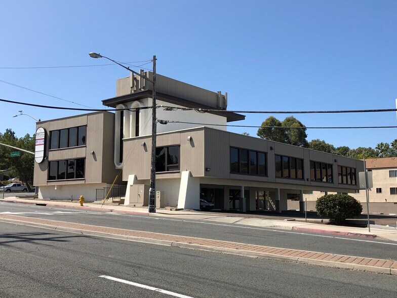 More Photos Of 900 N Cuyamaca St, El Cajon Office For Lease