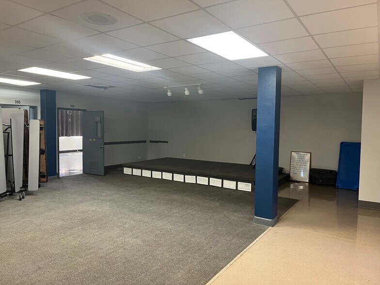 More Photos Of 2157 N Prospect Ave, Springfield Religious Facility For Sale