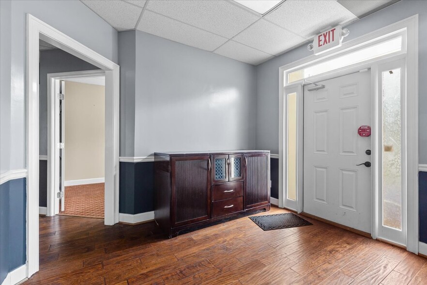 More Photos Of 883 Commerce Dr SW, Conyers Office For Sale