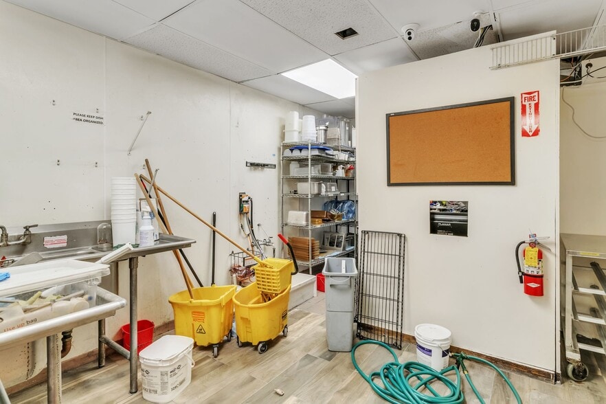 More Photos Of 1535 Memorial Dr, Chicopee Restaurant For Sale