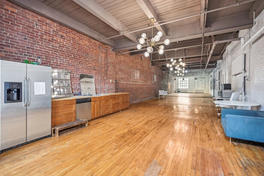More Photos Of 1027 S Clinton Ave, Trenton Office For Sale
