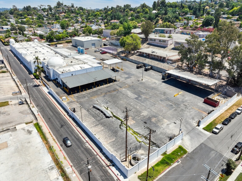 Primary Photo Of 4500 Lincoln Ave, Los Angeles Distribution For Lease