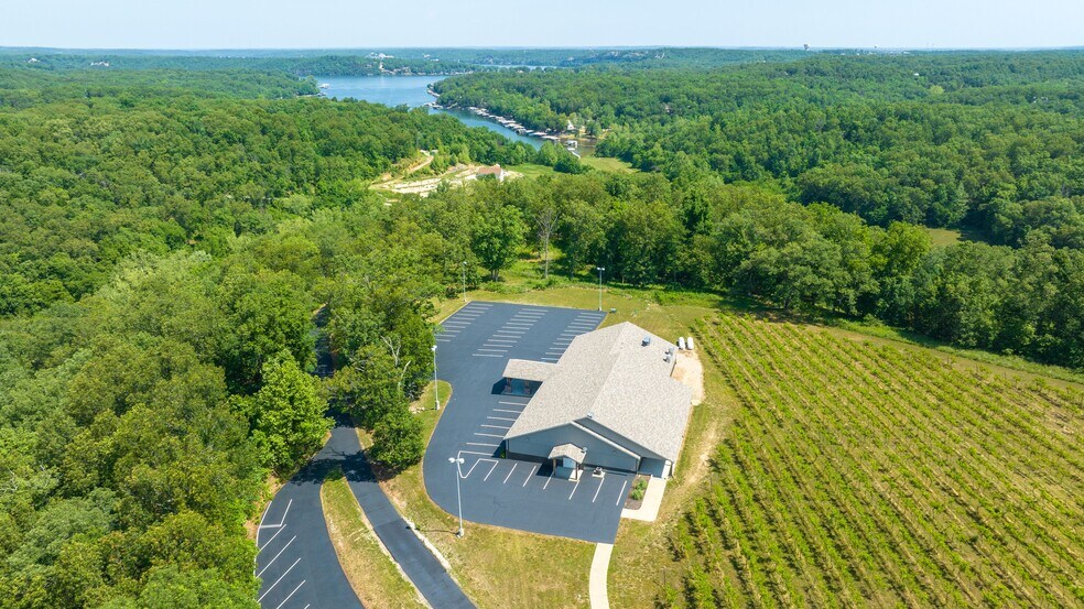 More Photos Of 846 Winery Hills Est, Linn Creek Winery Vineyard For Sale
