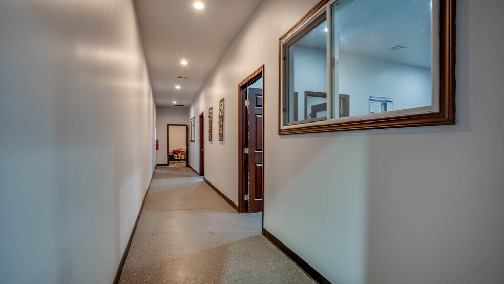 More Photos Of 3232 E Olympic Blvd, Los Angeles Warehouse For Sale