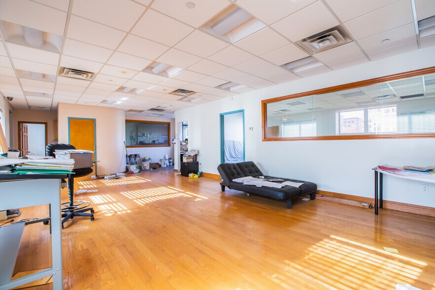 More Photos Of 1652 Atlantic Ave, Brooklyn Warehouse For Sale