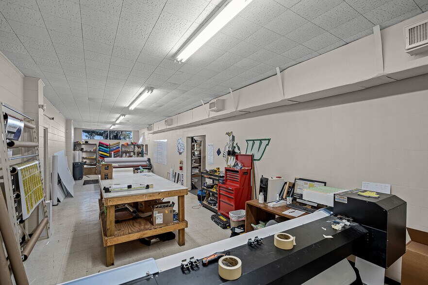 More Photos Of 107 E Polk Ave, Lake Wales General Retail For Sale