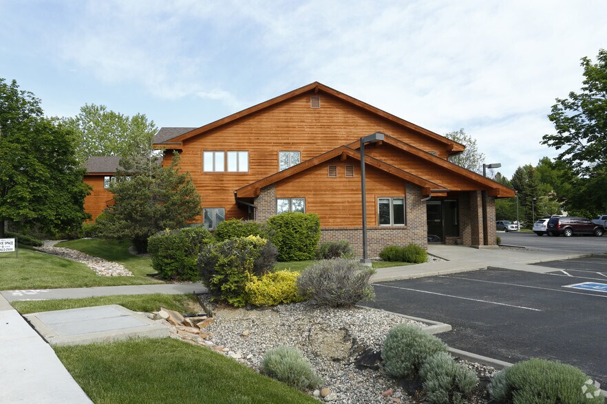 More Photos Of 1413-1435 W 29th St, Loveland Office For Sale